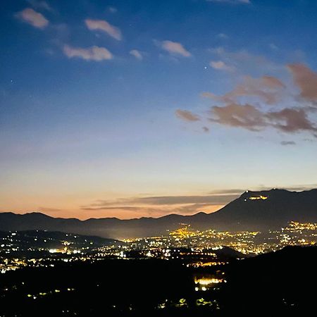 Villa Mandetta B&B Santo Stefano del Sole Dış mekan fotoğraf