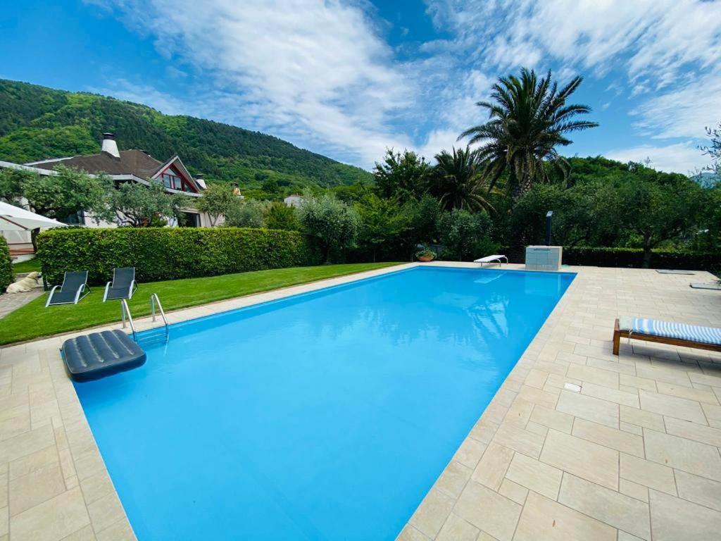 Villa Mandetta B&B Santo Stefano del Sole Dış mekan fotoğraf